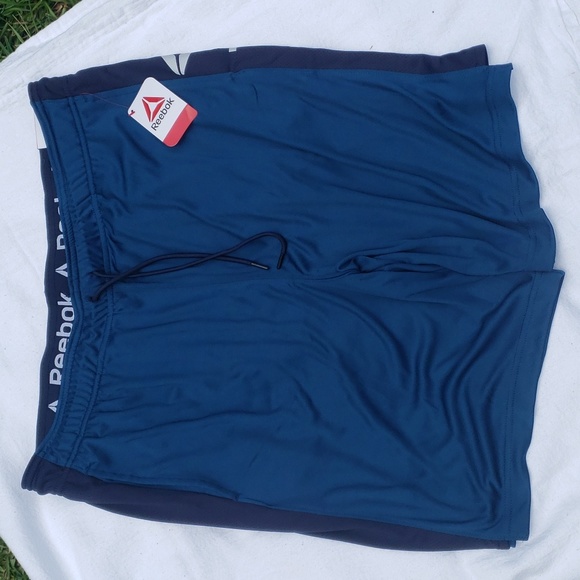 NWT ❤ Reebok shorts - Picture 3 of 3